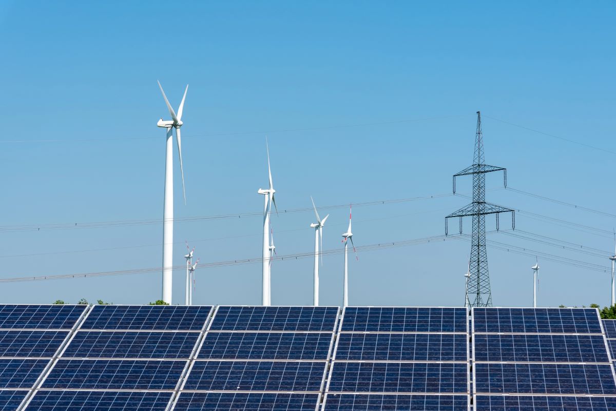 Italia: 8 GW di FER e 3,2 GW di accumuli pronti alla connessione