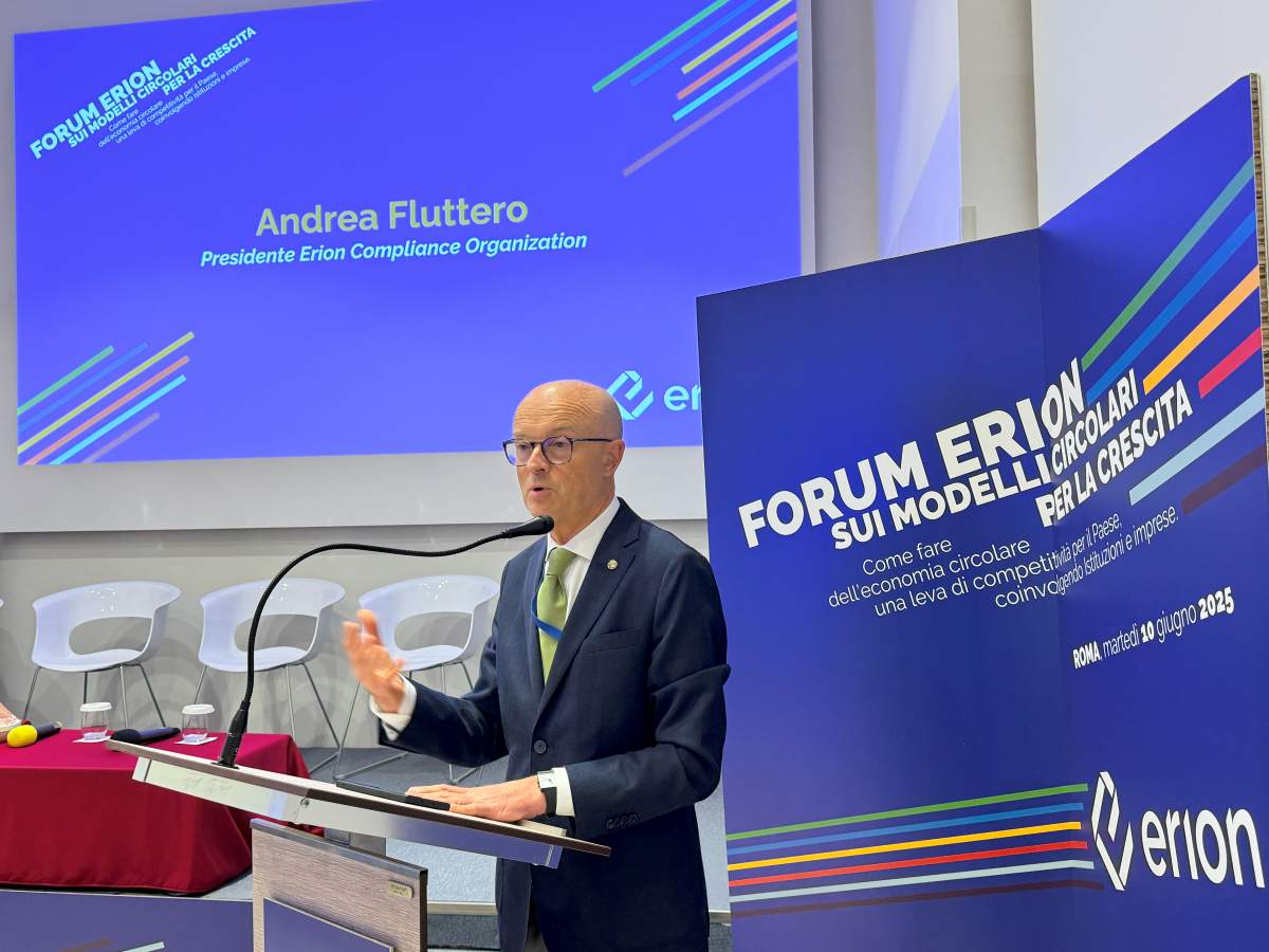 Rinnovabili • Economia circolare in Italia, i dati Erion 2024 riciclo all’88% e 750mila tonnellate di CO₂ risparmiate.