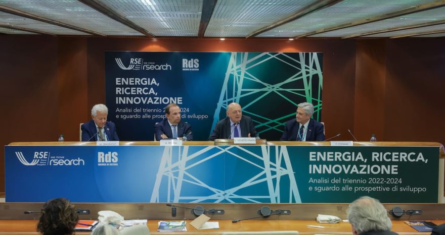 Rinnovabili • i è svolto oggi, presso la Sala Pininfarina della sede di Confindustria a Roma, l’evento “Energia, ricerca, innovazione. Analisi del triennio 2022–2024 e sguardo alle prospettive di sviluppo”,
