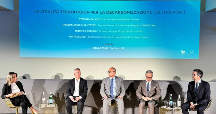 Rinnovabili • Il Tour d'Europe fa tappa a Roma nella sede di ENI. Biocarburanti al centro del dibattito.