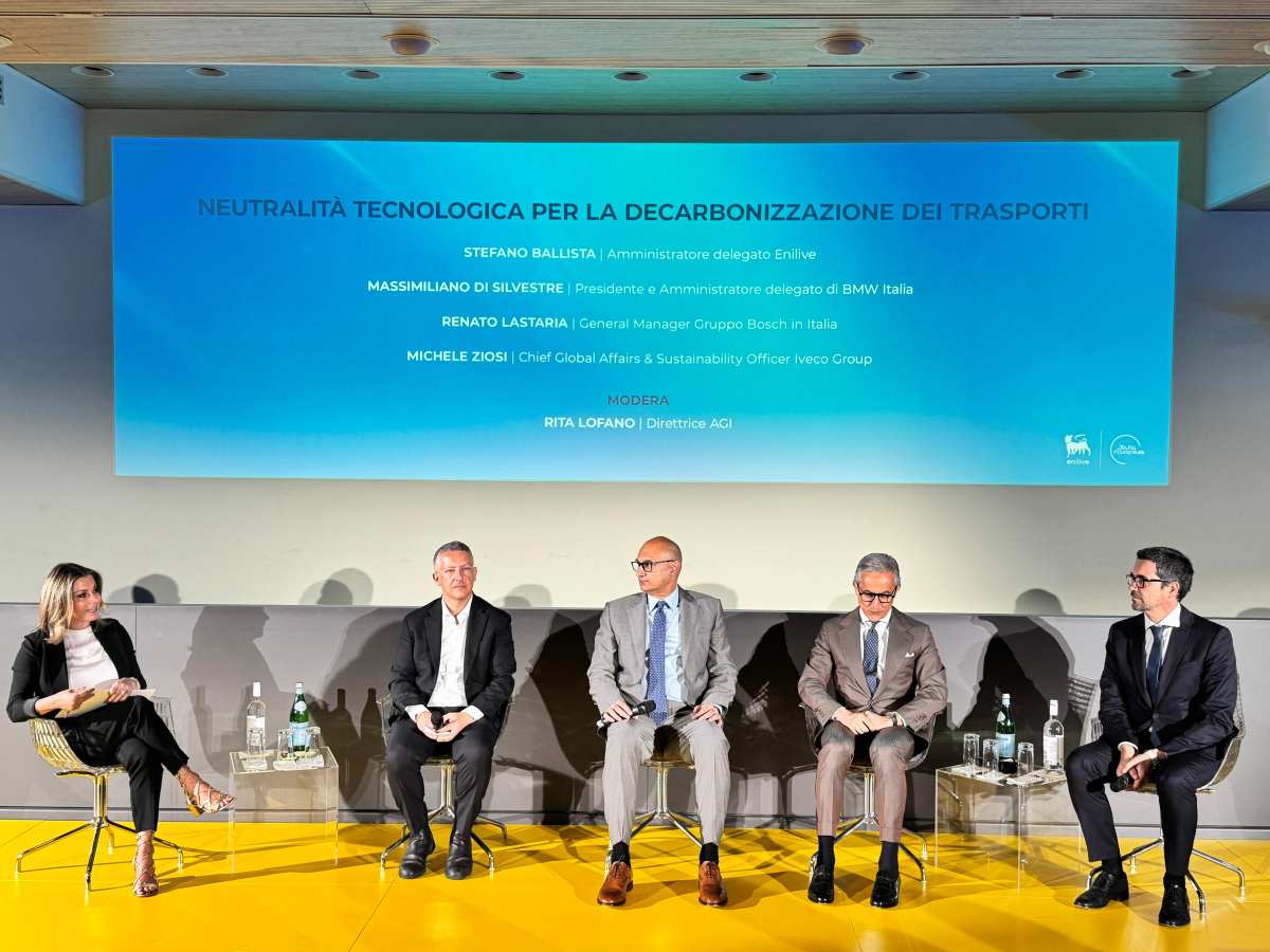 Rinnovabili • Il Tour d'Europe fa tappa a Roma nella sede di ENI. Biocarburanti al centro del dibattito.