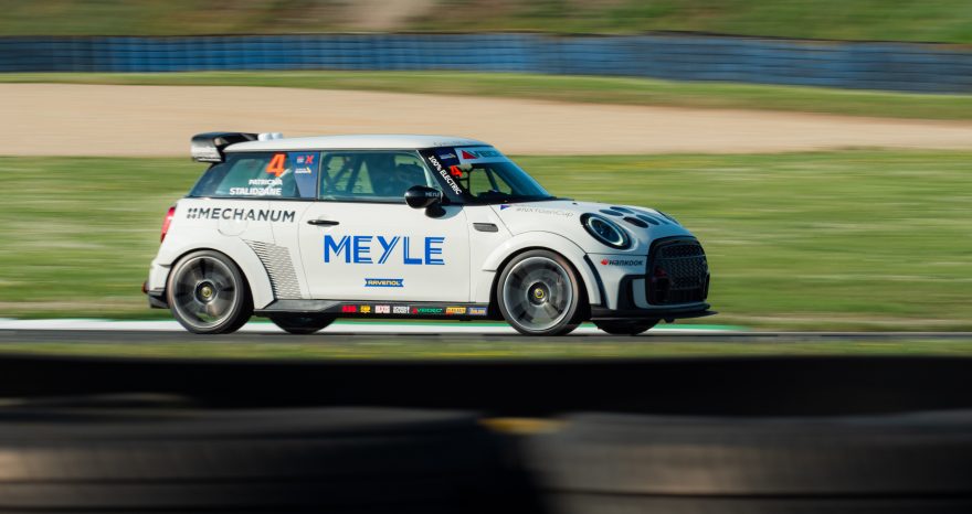Rinnovabili • Motorsport: MEYLE diventa partner di NXT Gen Cup, la prima coppa al mondo junior di auto 100% elettriche