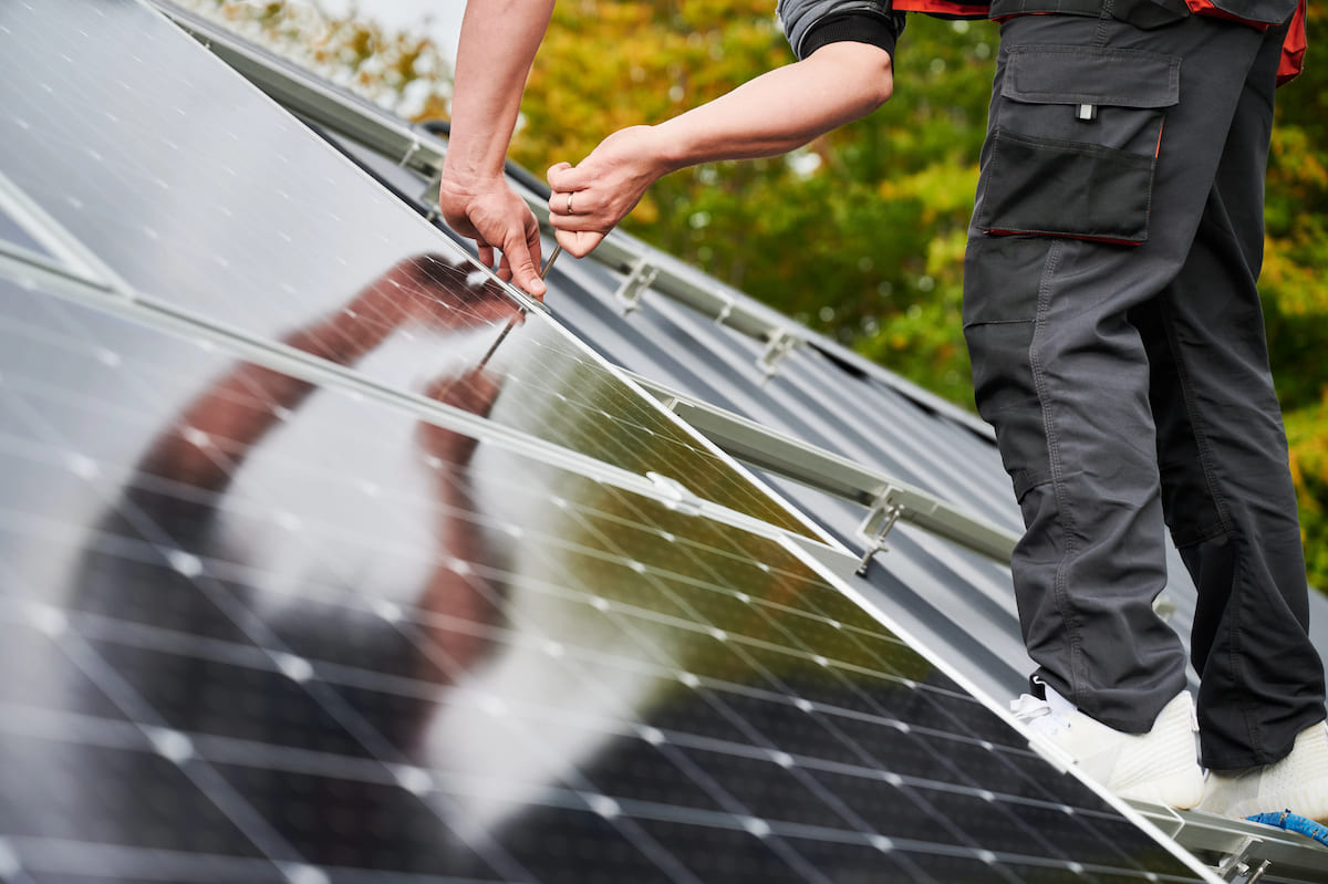 Fotovoltaico residenziale: dalla Sardegna 20mln per le famiglie a basso reddito