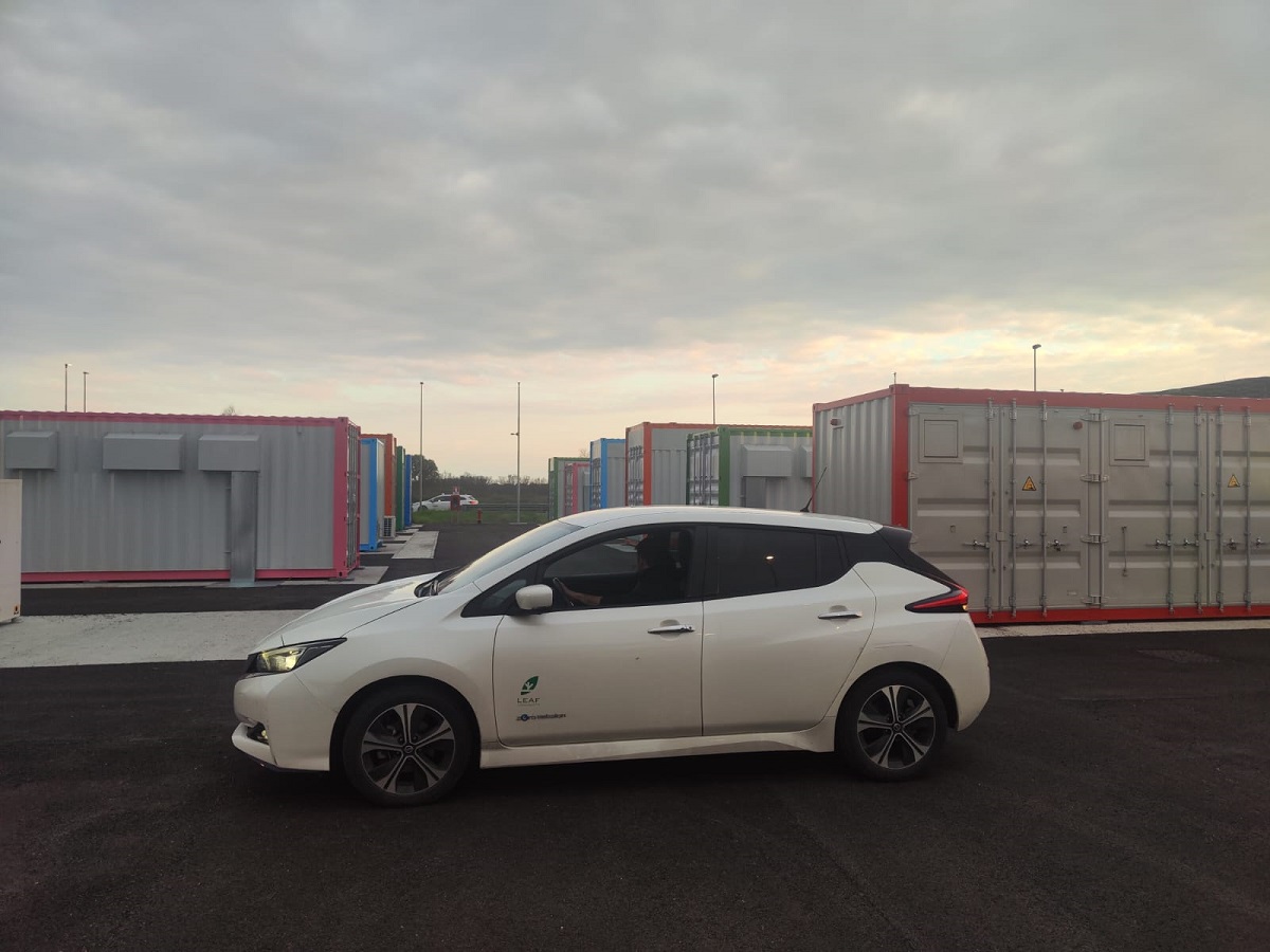 Riutilizzo batterie auto elettriche: da Nissan Leaf all'aeroporto di Fiumicino