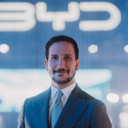Rinnovabili • BYD alla conquista dell'Italia. Obiettivo 20mila auto entro l'anno. A Milano il centro del design