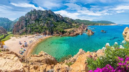 Rinnovabili • Salva Casa Sardegna: è Legge la proposta che rifiuta i micro appartamenti
