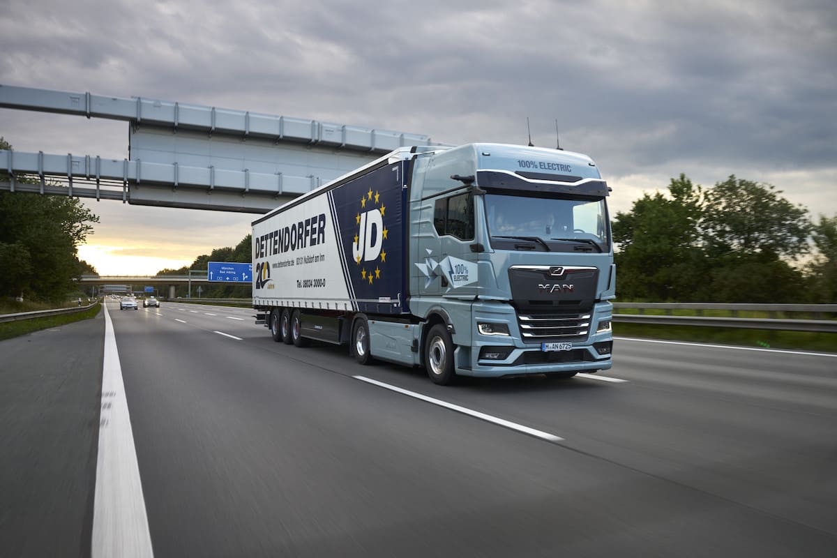 Camion elettrico di notte? Meno rumore, diminuisce impatto CO2 e aumenta risparmio economico