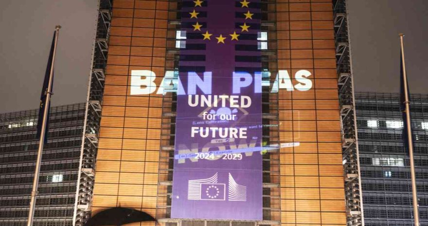 Rinnovabili • PFAS nel sangue, i ministri europei si fanno testare per denunciare l’inquinamento