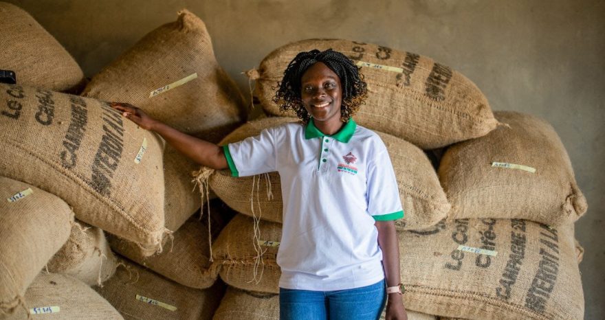 Rinnovabili • Cacao con tecnologia blockchain per l’inclusione di giovani e donne in Costa d’Avorio