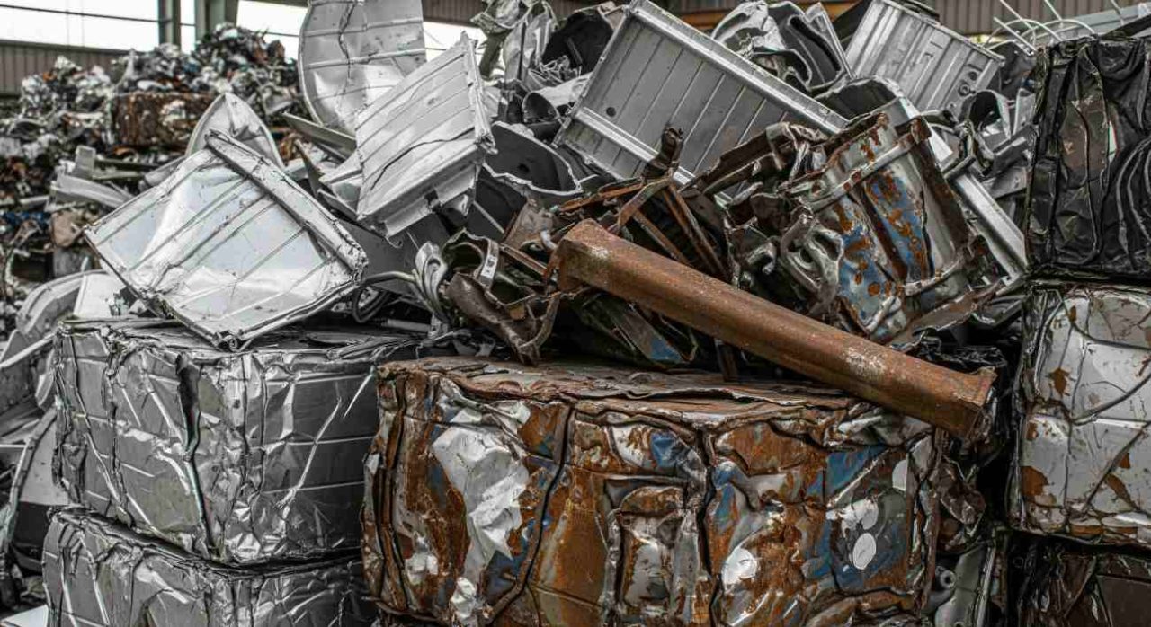 Rinnovabili • Rottami metallici, l’UE attiva il sistema di sorveglianza doganale sul commercio.