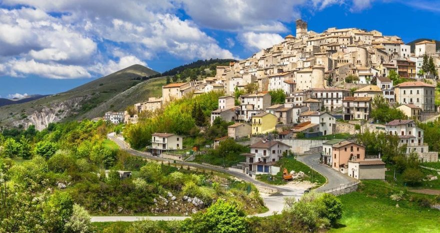Rinnovabili • Salva Casa Abruzzo: come funziona la sanatoria edilizia per la regione