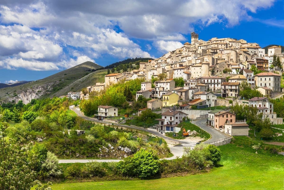 Rinnovabili • Salva Casa Abruzzo: come funziona la sanatoria edilizia per la regione