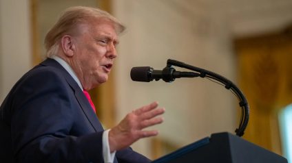 Rinnovabili • Big Beatiful Bill, 7 mld di ton di emissioni dagli USA entro il 2030