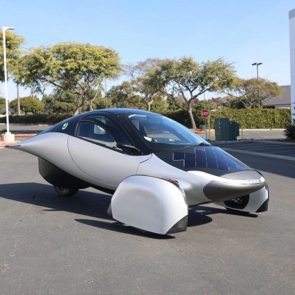 Rinnovabili • Veicoli elettrici a 3 ruote con pannelli solari. Realtà industriali o prototipi?