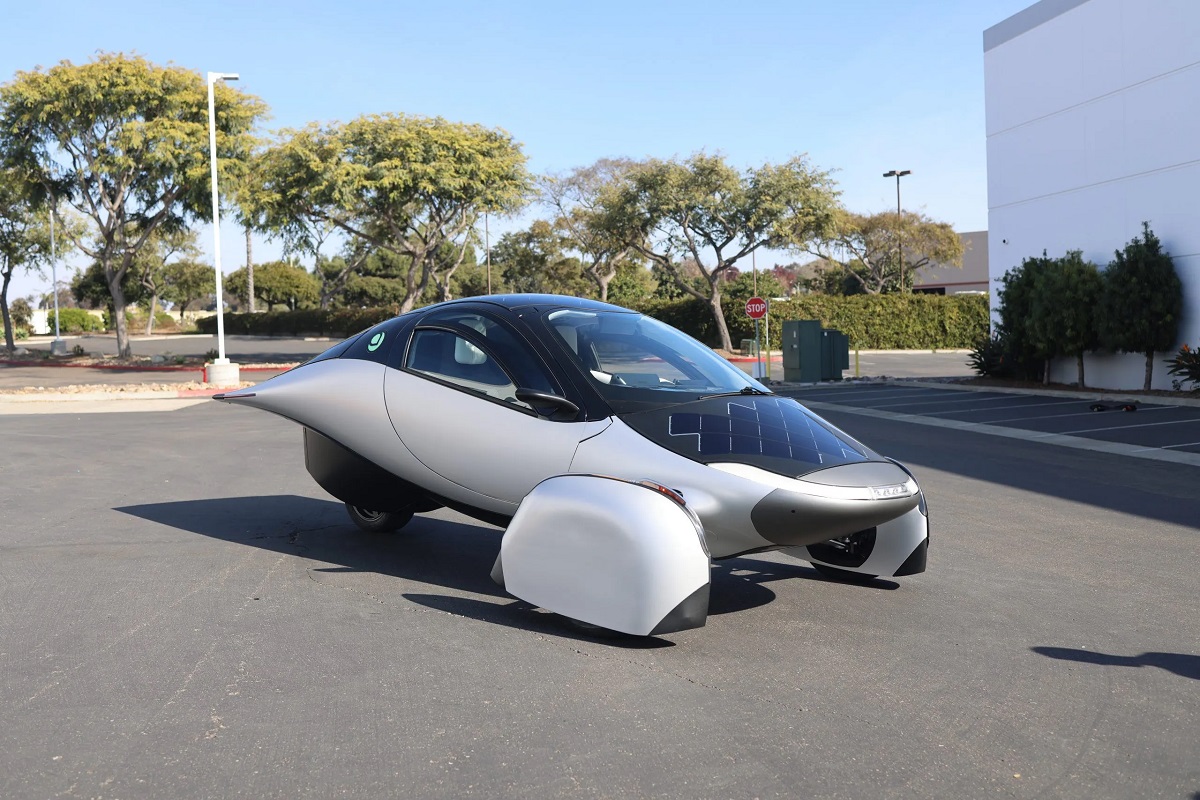 Veicoli elettrici a 3 ruote con FV. Dal concept al mercato
