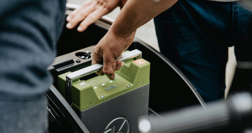 Rinnovabili • Battery swap, stazioni alimentate da fonti rinnovabili iniziano a guadagnare dopo 5 anni