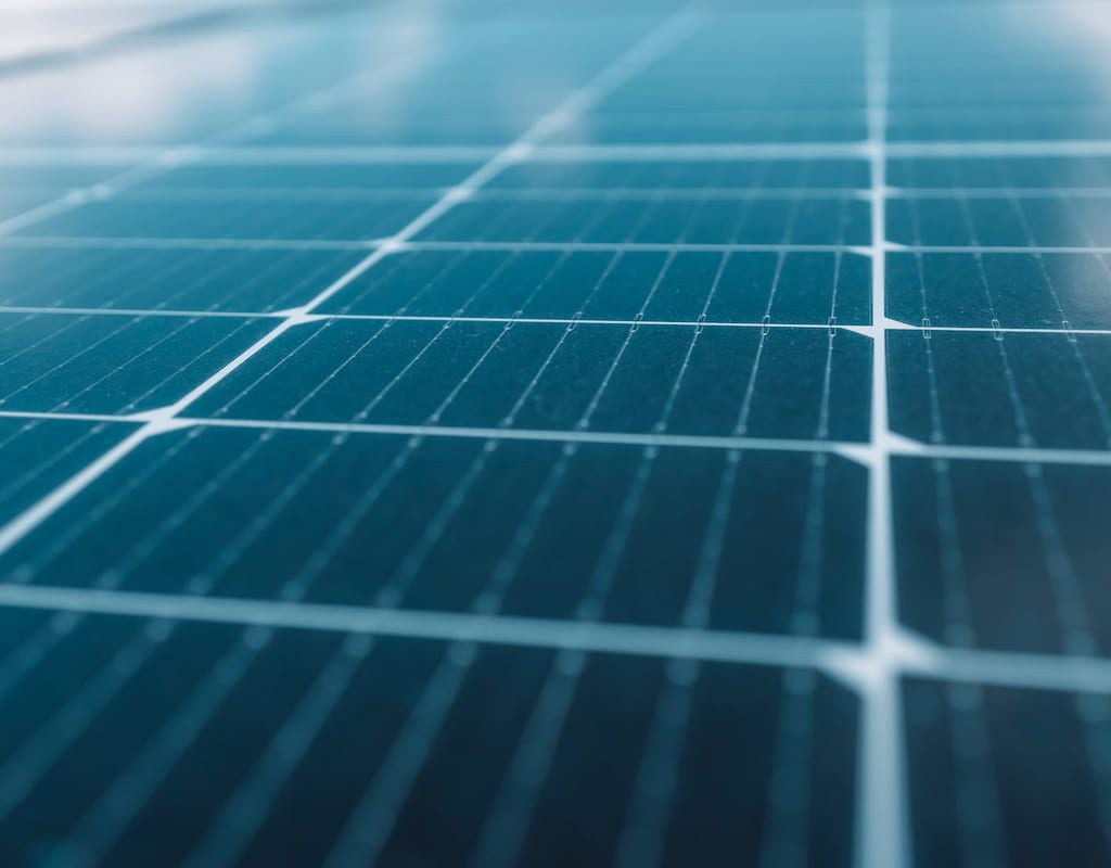 Fotovoltaico silicio-perovskite, la nuova efficienza massima è del 34,58%