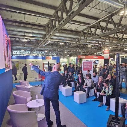 Rinnovabili • Smart Building Expo 2025: Occhi puntati sulla formazione e sull’aggiornamento professionale