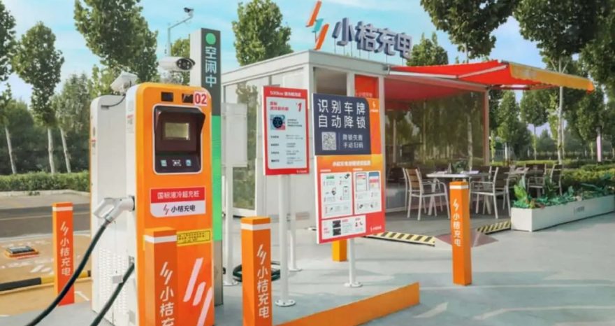 Rinnovabili • Super ricarica in 60 secondi e 100 km di autonomia: rivoluzione auto elettriche