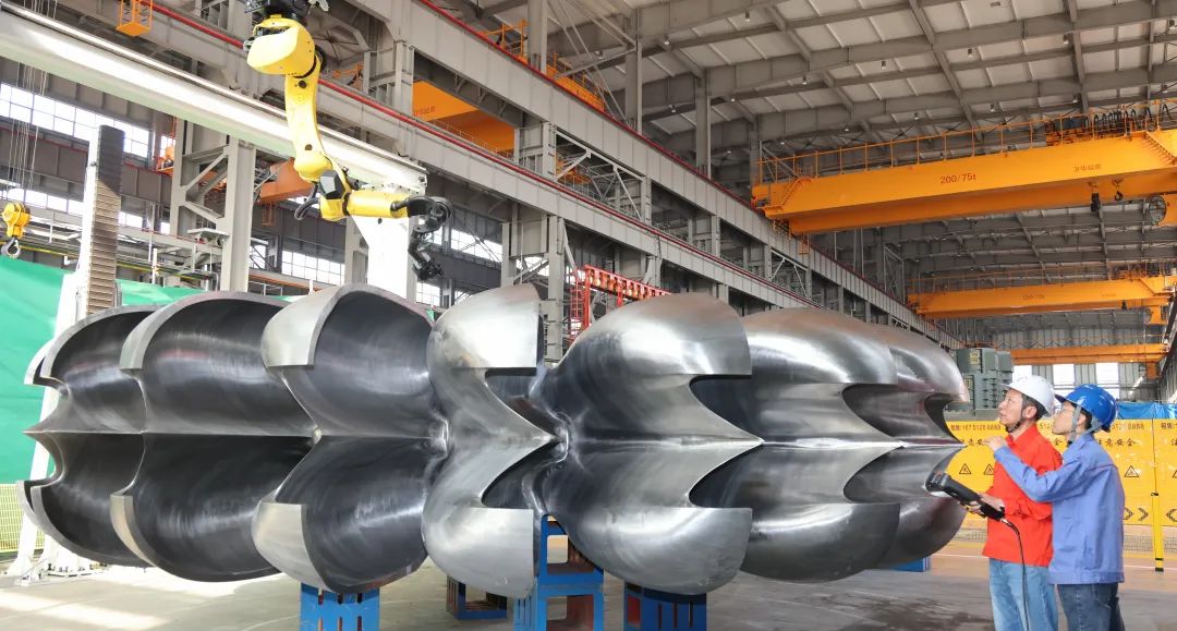 Una turbina idroelettrica da record per la mega centrale del Tibet