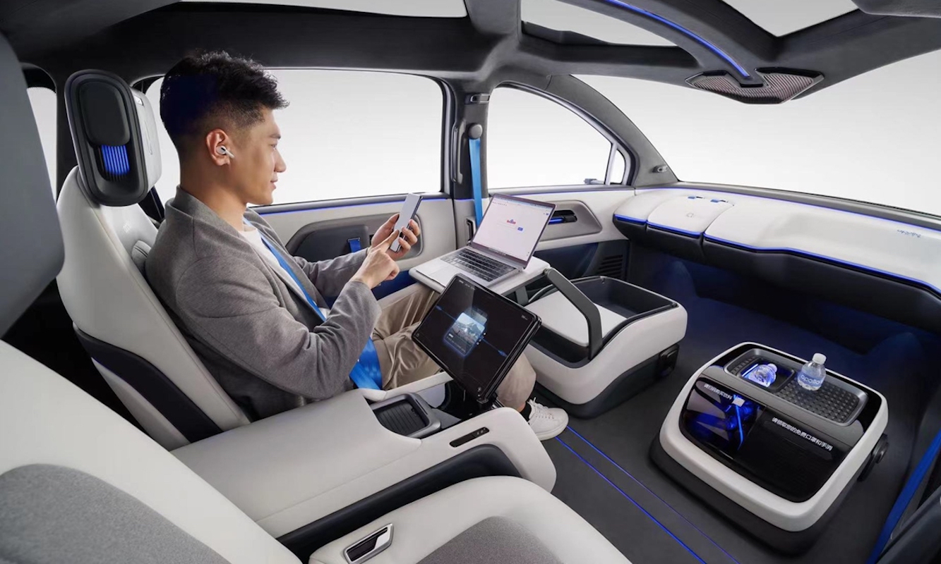 Baidu, il “Google” cinese lancia l’auto a guida autonoma: obiettivo robotaxi