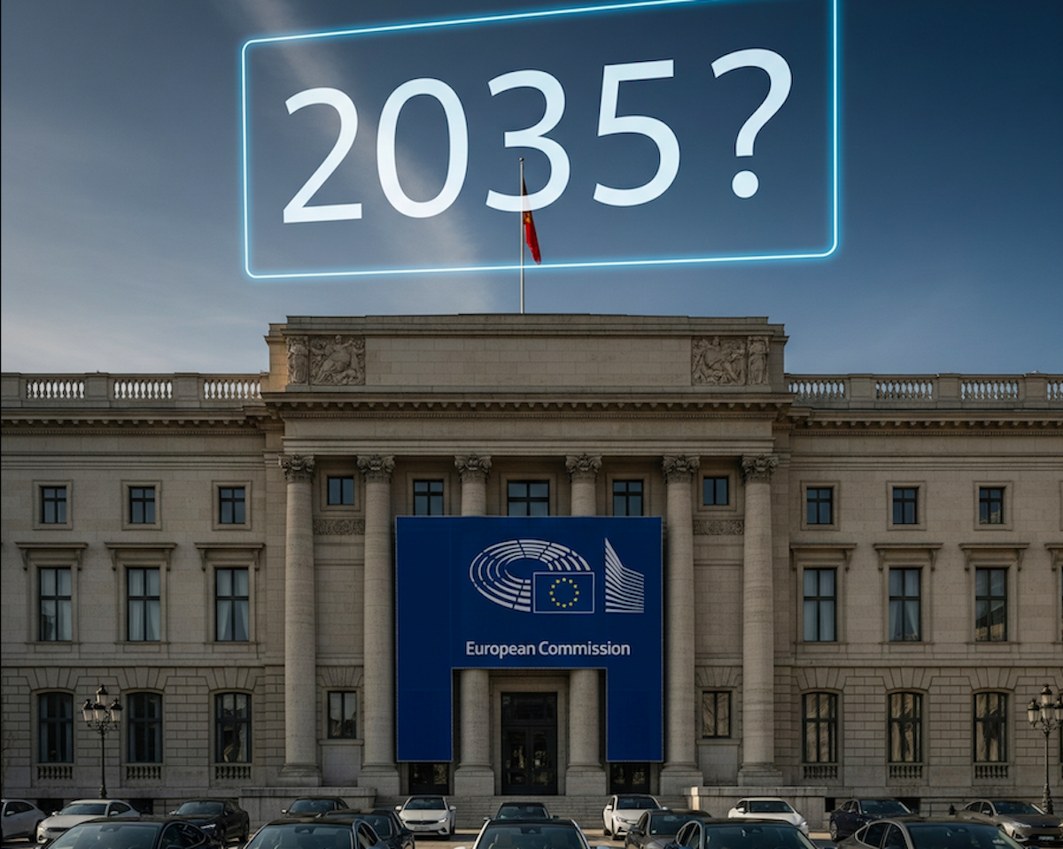 Produttori e fornitori di auto scrivono all’UE: “Impossibile fermare produzione a motore entro 2035”