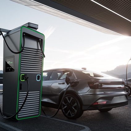Rinnovabili • Alpitronic punta agli Usa. L'azienda italiana che produce colonnine di ricarica supera anche Tesla
