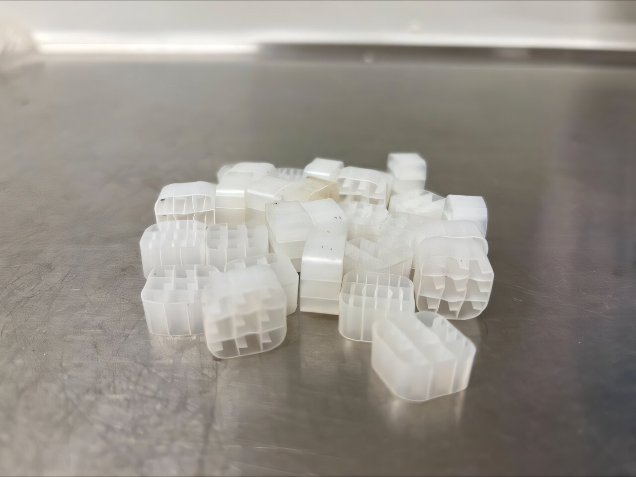 Dalla CO₂ al biometano puro grazie ai biofilm ingegnerizzati