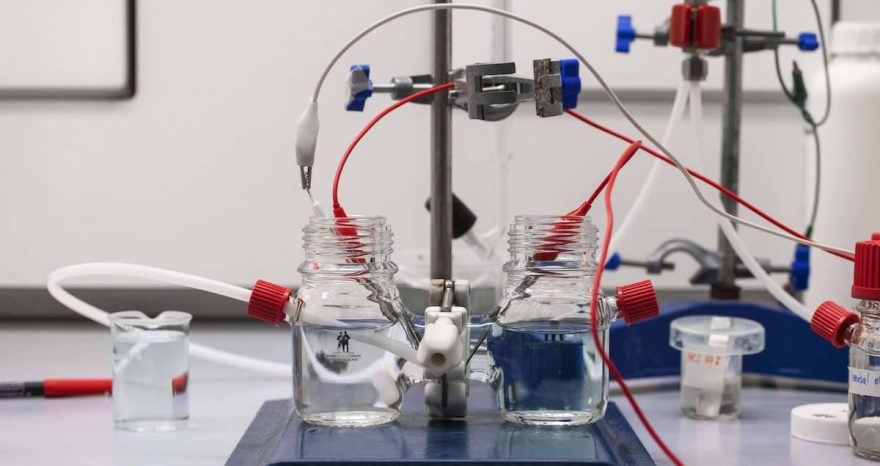 Rinnovabili • Batteria a idrogeno, prototipo italiano a dicembre 2024