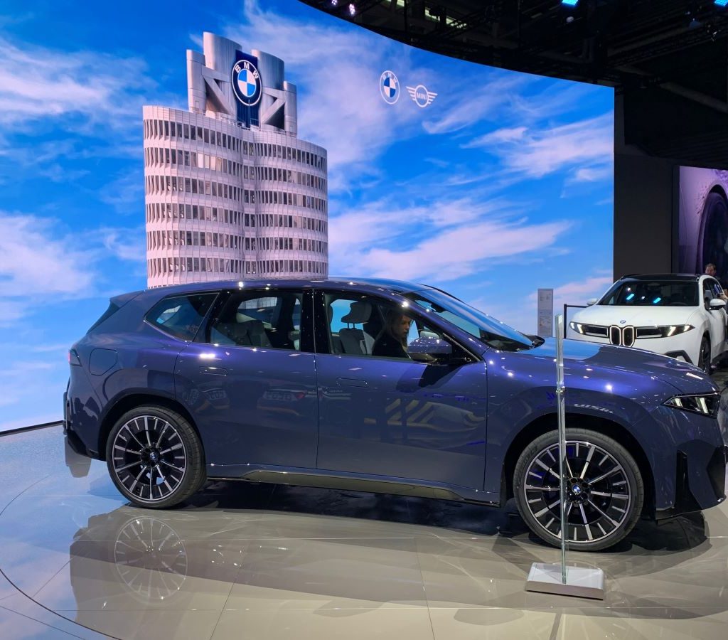 nuova BMW iX3, 