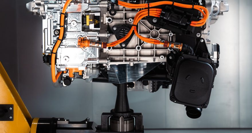 Rinnovabili • BMW non abbandona la tecnologia a idrogeno per le sue auto: nel 2028 la 3° generazione