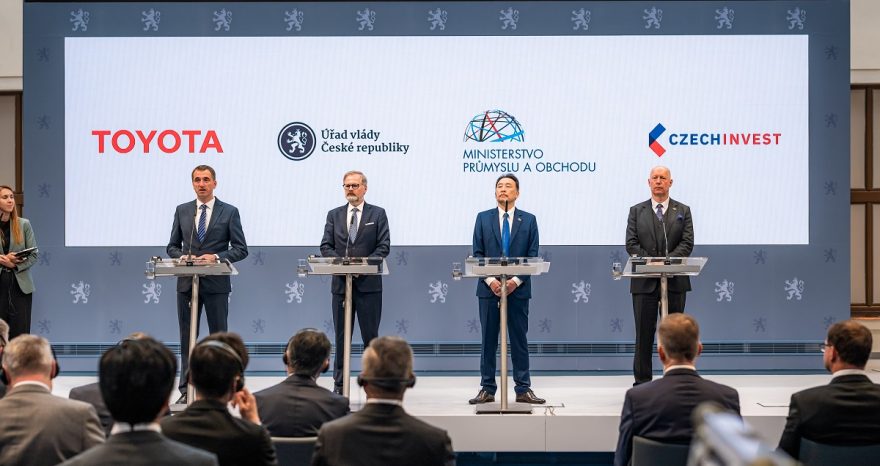 Rinnovabili • Toyota produce la prima auto elettrica in Europa