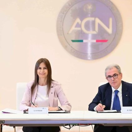 Rinnovabili • Cybersicurezza settore energetico: accordo ACN–Terna per la rete elettrica.