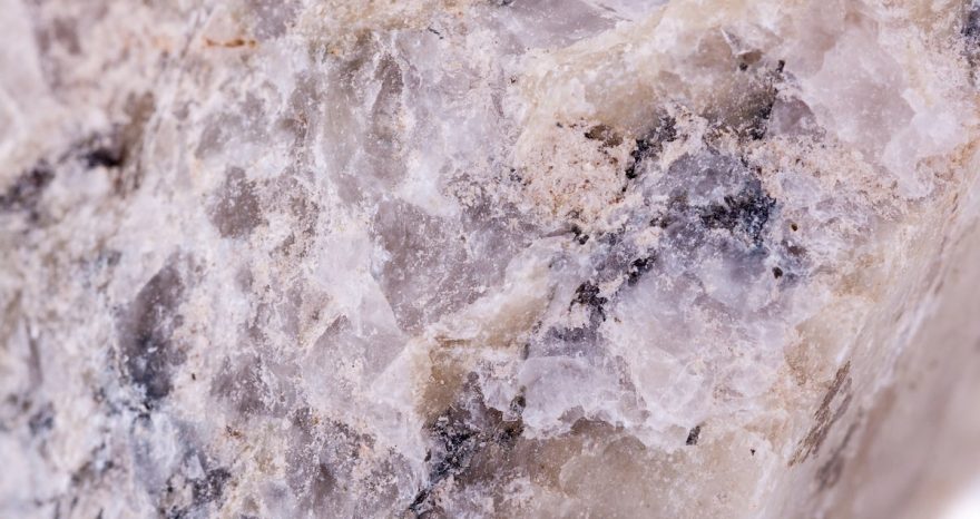 Rinnovabili • Estrazione del litio, il flash Joule heating accelera i tempi e riduce i costi.