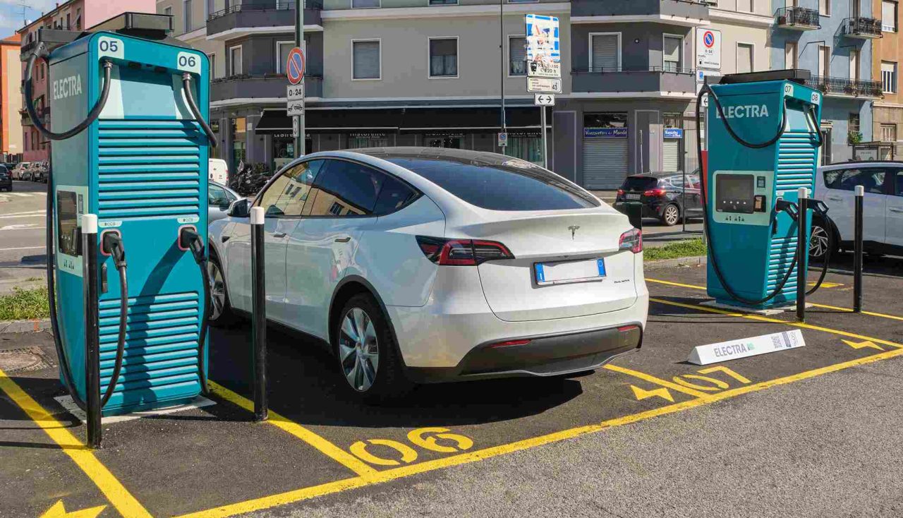 Rinnovabili • electra-ricarica-ultraveloce-veicoli-elettrici