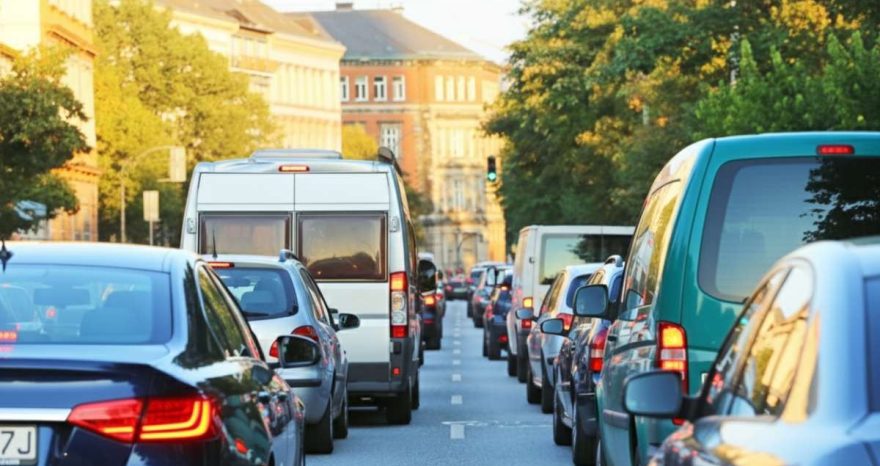 Rinnovabili • Emissioni auto UE, le richieste ACEA potrebbero dimezzare le vendite di veicoli elettrici.