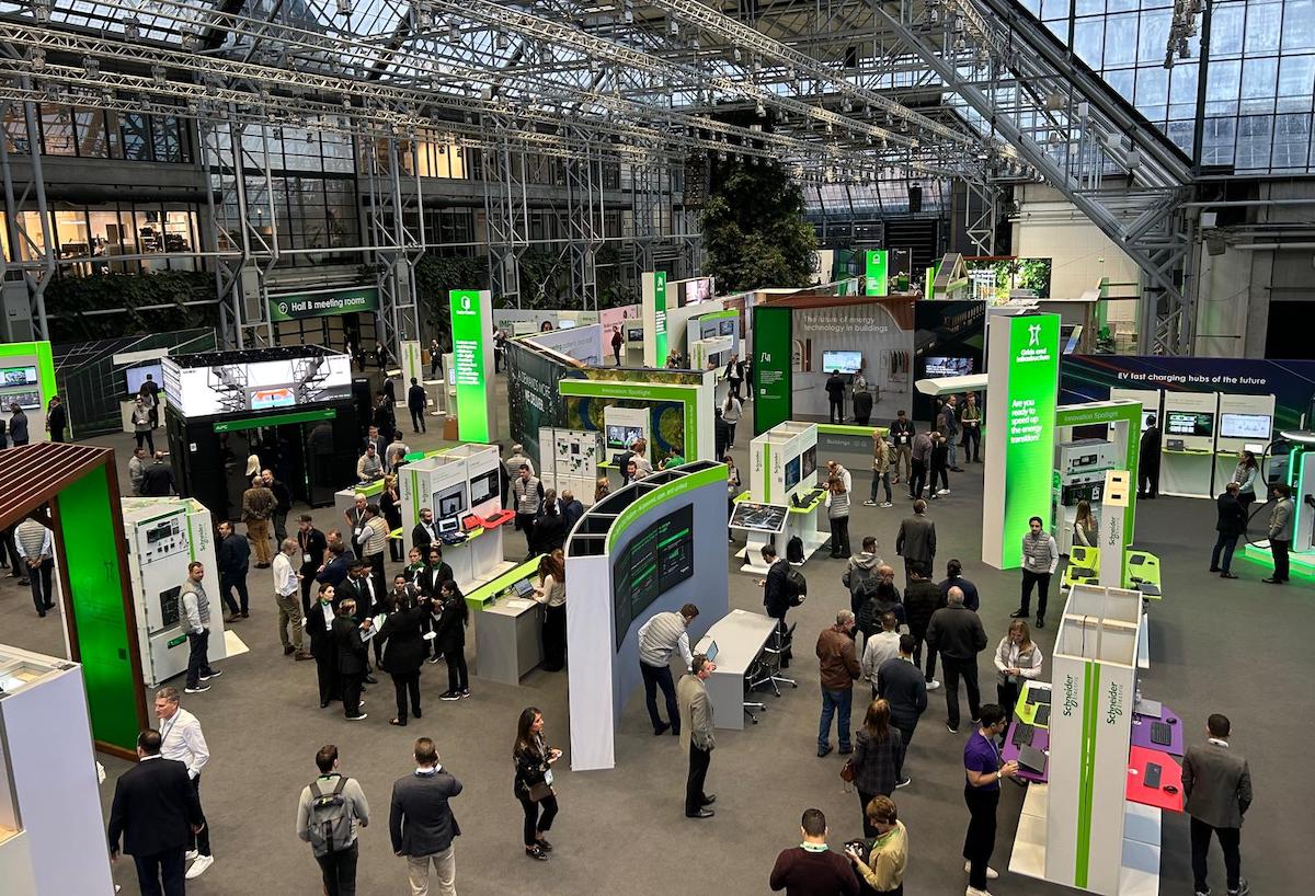 Schneider Electric: perché il futuro della mobilità elettrica dipende da reti più intelligenti