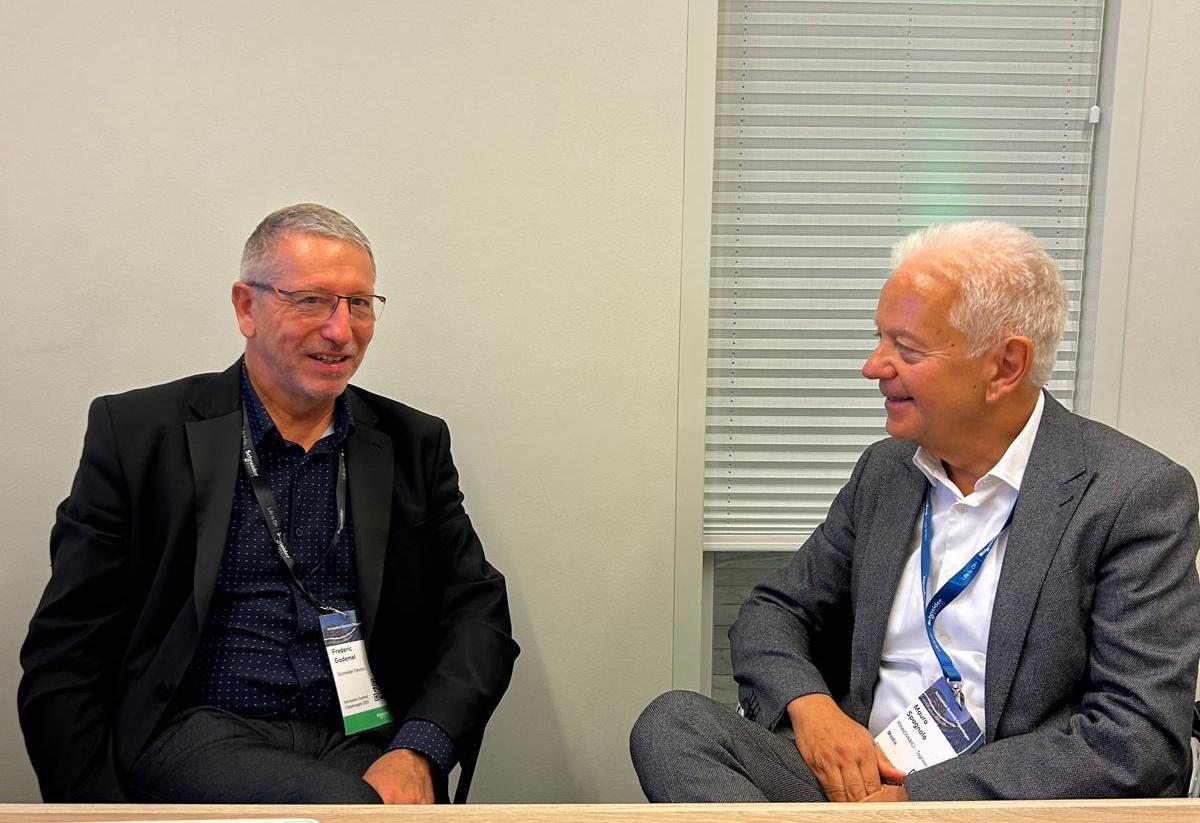 Schneider Electric: perché il futuro della mobilità elettrica dipende da reti più intelligenti