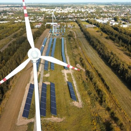 Rinnovabili • Capacità rinnovabile 2030: il mondo verso un raddoppio delle installazioni