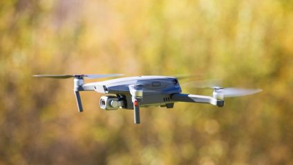 Rinnovabili • Droni per l’edilizia e stampa 3D: con LLM e AI nascono cantieri aerei autonomi per costruire ovunque.