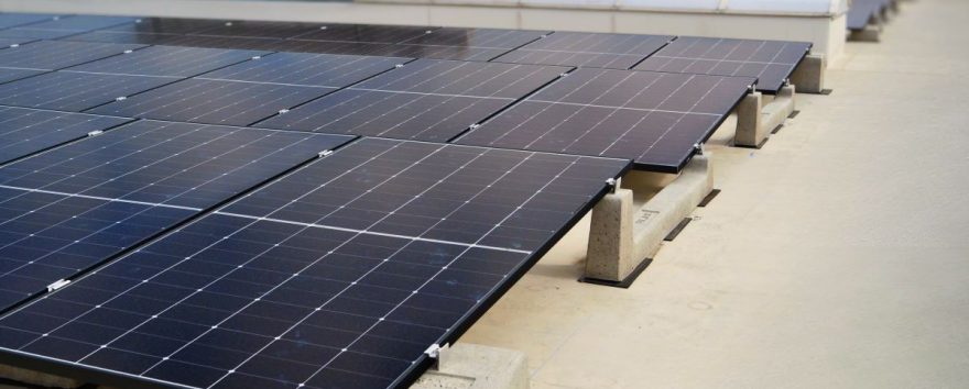 Rinnovabili • Sun Ballast®: sistemi di montaggio fotovoltaici semplici per tetti piani