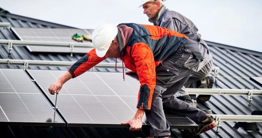 Rinnovabili • Il fotovoltaico europeo offre oltre 800mila posti di lavoro