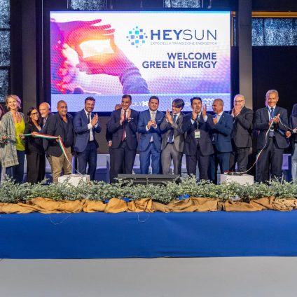 Rinnovabili • HeySun 2025: chiusa la II edizione tra visione strategica, energie rinnovabili e collaborazioni internazionali
