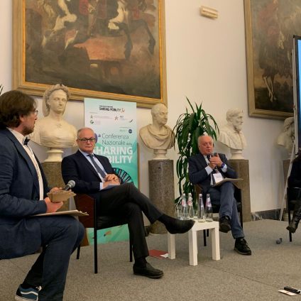 Rinnovabili • Sharing mobility, volano bici e monopattini. In calo il carsharing. Noleggi si concentrano su Roma e Milano