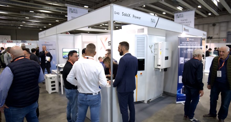 Rinnovabili • SolaX Power, boom di presenze a Solar & Storage Live di Verona. Forte interesse per lo storage C&I