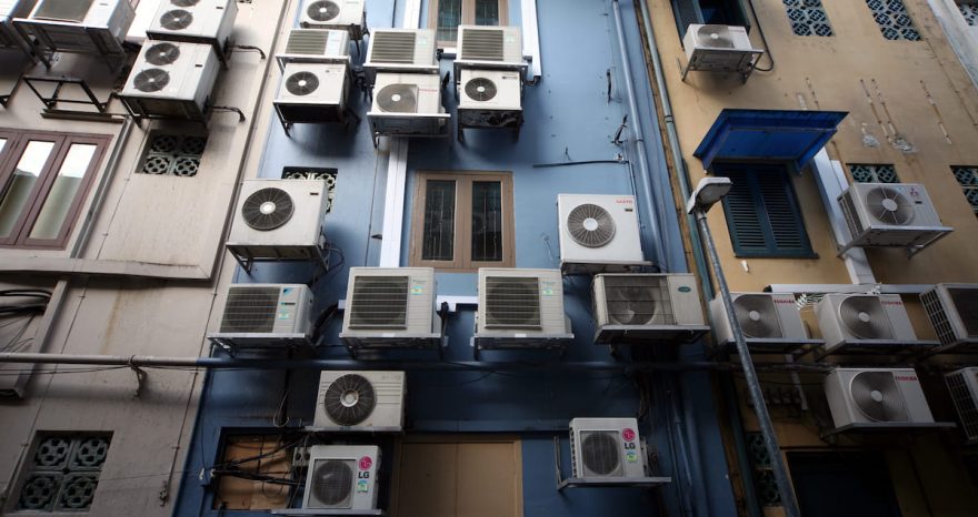 Rinnovabili • Futuro bollente: la domanda di raffrescamento triplicherà, come gestirla sostenibilmente?