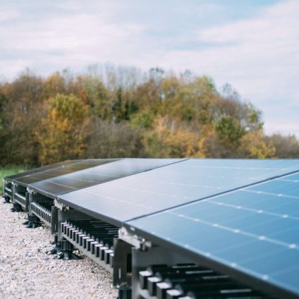 Rinnovabili • Nascerà in Belgio la 1a centrale con pannelli solari che producono H2