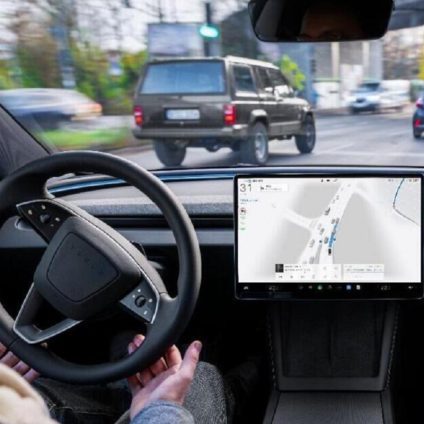 Rinnovabili • Tesla a guida autonoma: ecco come prenotare il test in Italia. La lista delle città