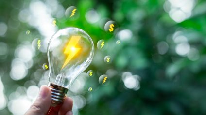 Rinnovabili • IEA WEO 2025, tra rischi e vulnerabilità il futuro diventa complesso