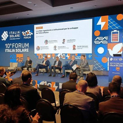 Rinnovabili • Le sfide per il fotovoltaico italiano sotto la lente del Forum Italia Solare 2025
